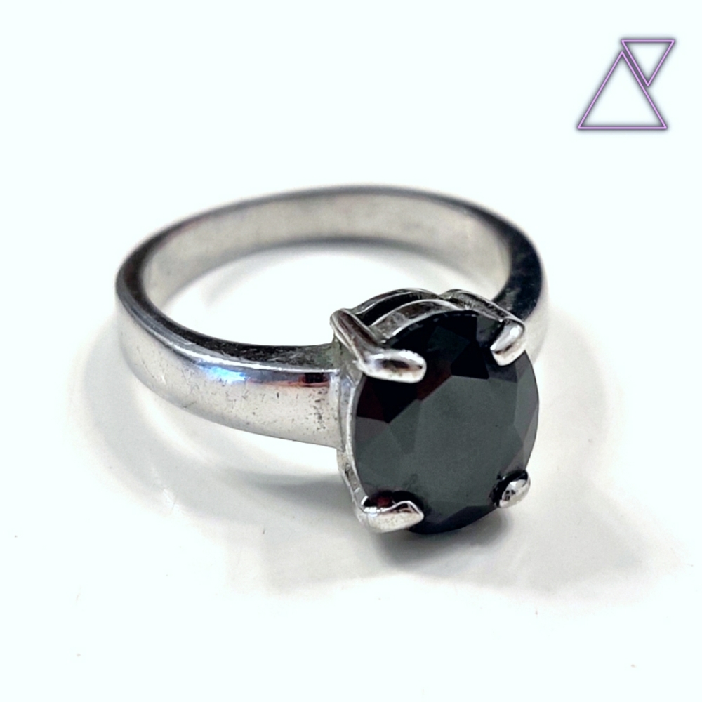 Black Spinel 90s engagement style ring